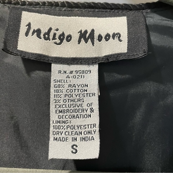 Vintage Indigo Moon Women’s Embroidered Tapestry Patchwork Jacket Size Small - Picture 5 of 8